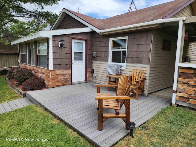 view of wooden deck