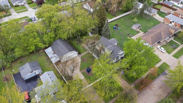 7891 Robindale Ave, Dearborn Heights, MI 48127 - aerial view of property and surrounding area featuring nearby suburban area
