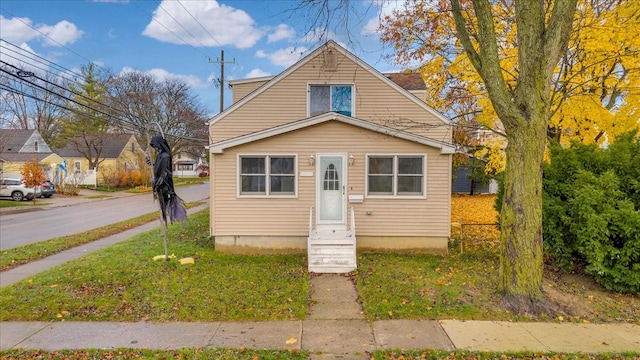 bungalow featuring entry steps