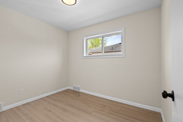 23130 Beverly St, Saint Clair Shores, MI 48082 - unfurnished room featuring light wood-type flooring and baseboards