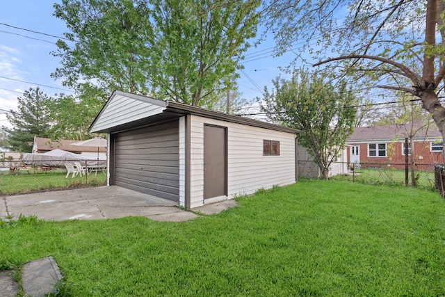 view of detached garage