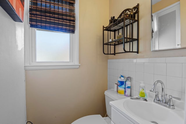bathroom featuring a sink and toilet