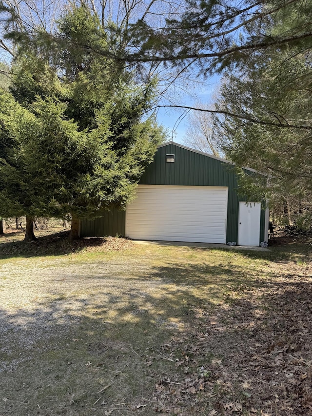 view of detached garage