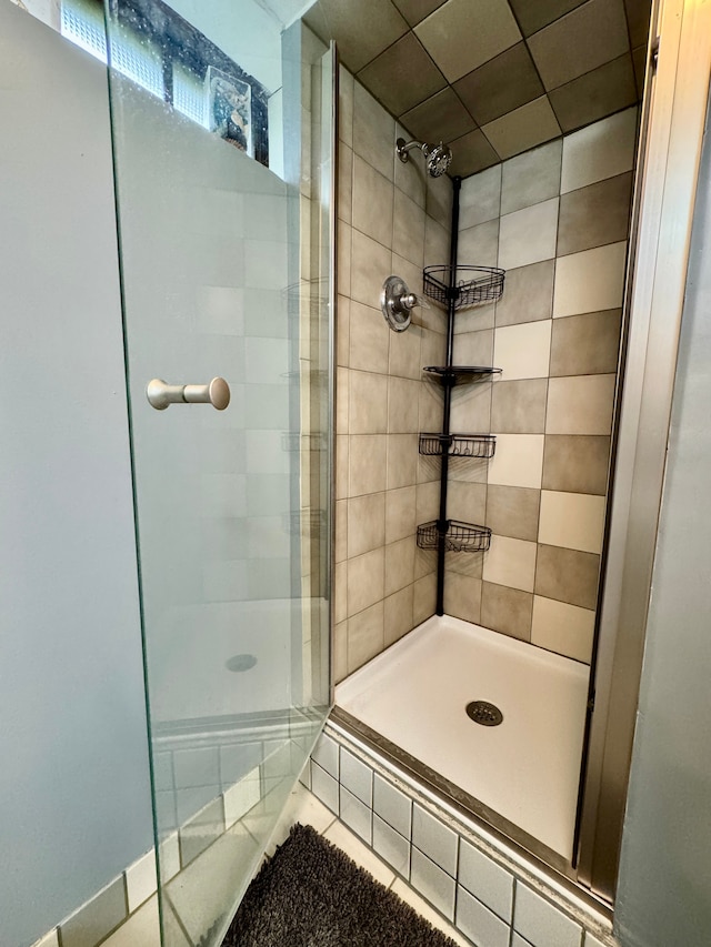 2361 Montroyal Ave, Waterford, MI 48328 - bathroom with a stall shower