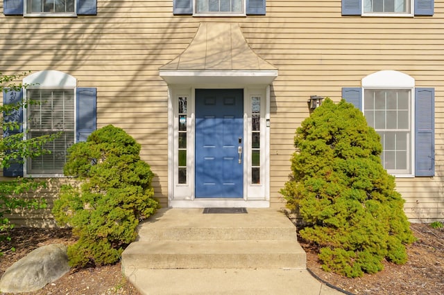 view of property entrance