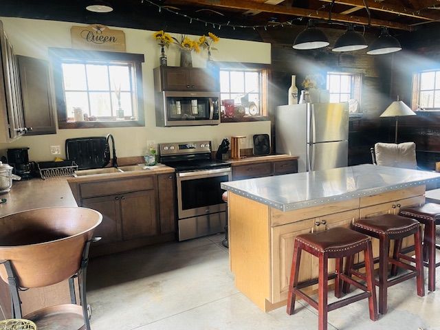 71423 E Pond Creek Dr, Bruce, MI 48065