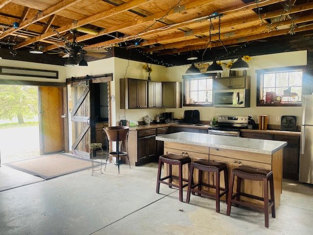 71423 E Pond Creek Dr, Bruce, MI 48065