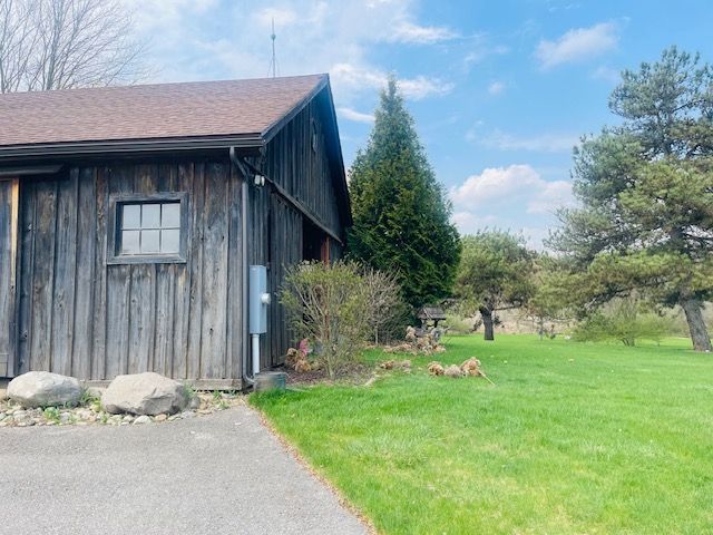 71423 E Pond Creek Dr, Bruce, MI 48065