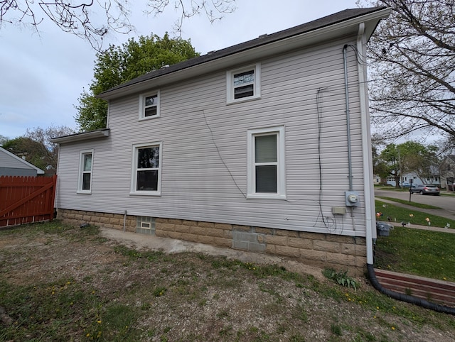 162 Perkins St, Pontiac, MI 48342 - rear view of property featuring fence