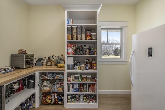 46140 Finch St, Mattawan, MI 49071 - view of pantry