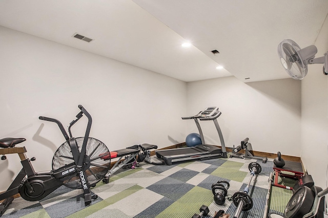 exercise area with visible vents, carpet flooring, and recessed lighting