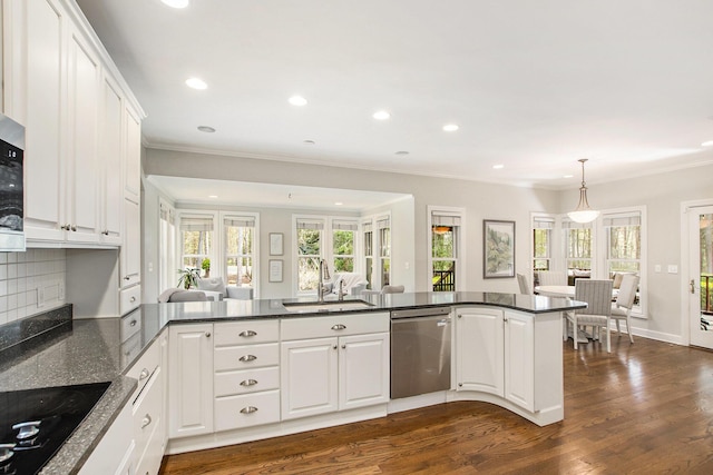 kitchen with crown molding, dark wood-style floors, black electric cooktop, a sink, and dishwasher
