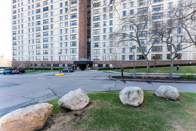 21800 Morley Ave Unit 619, Dearborn, MI 48124 - view of property with uncovered parking