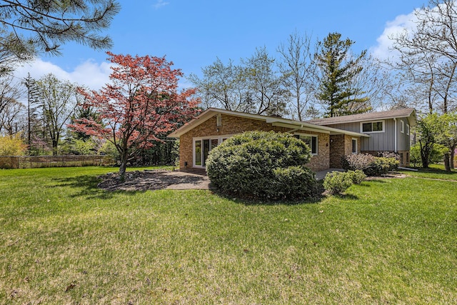 3606 Chatham Way, Ann Arbor, MI 48105 - view of yard