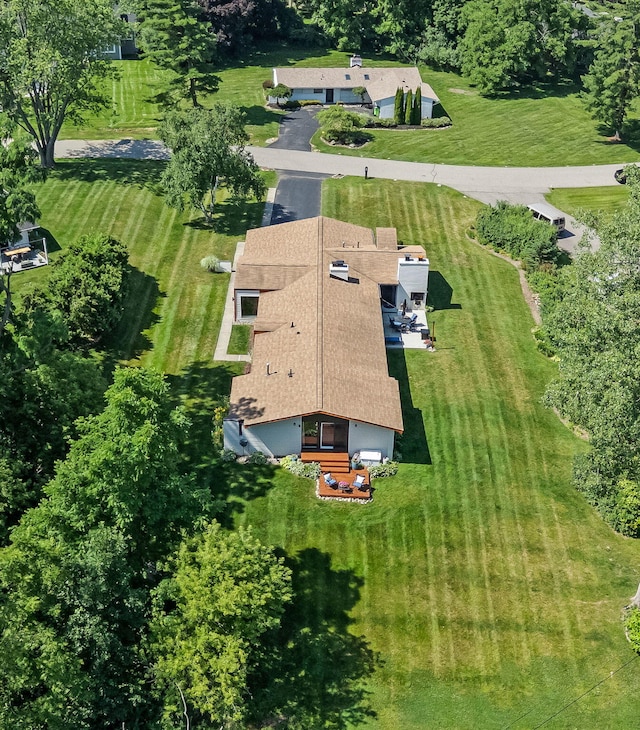 2330 N Pine Center Dr, West Bloomfield, MI 48323 - aerial view of property and surrounding area