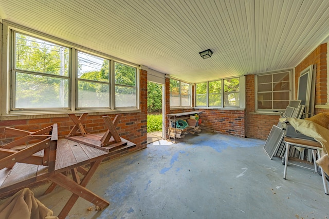 605 S Higbie Pl, Grosse Pointe Woods, MI 48236 - view of unfurnished sunroom