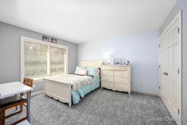 bedroom featuring carpet floors