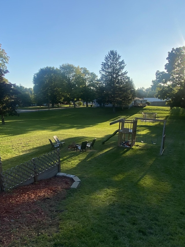 307 N Court St, Stanton, MI 48888 - view of property's community featuring a lawn