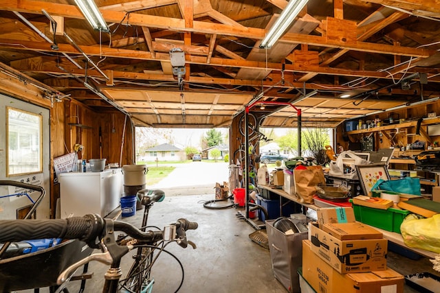 garage featuring washer / dryer