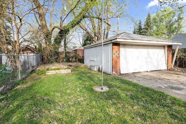 19157 Macarthur, Redford, MI 48240 - view of yard featuring an outdoor structure and a garage