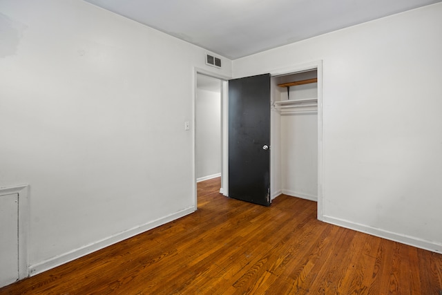 19157 Macarthur, Redford, MI 48240 - unfurnished bedroom featuring wood finished floors, a closet, and baseboards