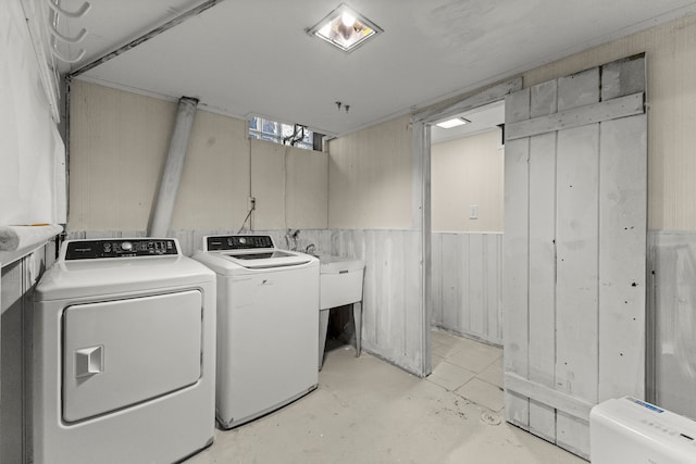 1111 N Franklin St, Dearborn, MI 48128 - washroom featuring separate washer and dryer and laundry area