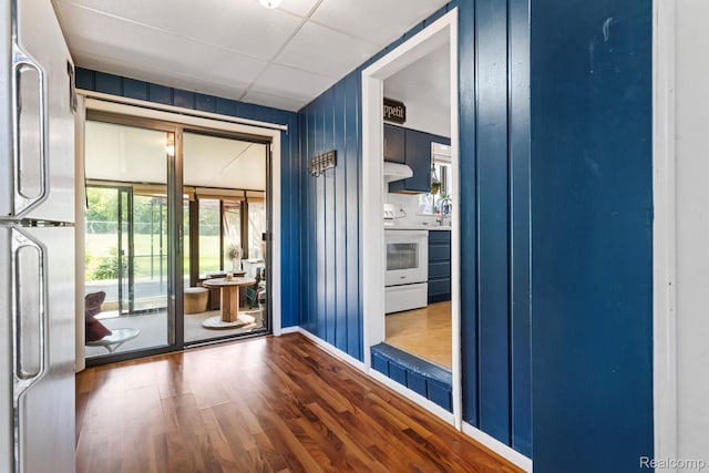 5304 E Frances Rd, Mount Morris, MI 48458 - entryway featuring baseboards and wood finished floors