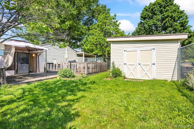 5304 E Frances Rd, Mount Morris, MI 48458 - view of yard featuring a deck