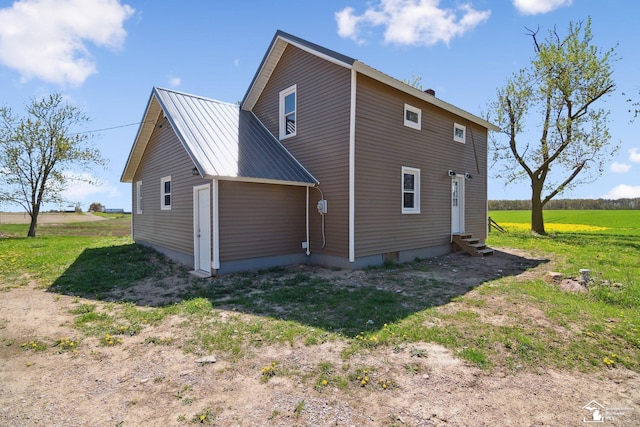13280 Burt Rd, Pittsford, MI 49271 - back of house with entry steps