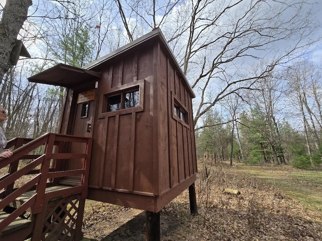 view of outbuilding