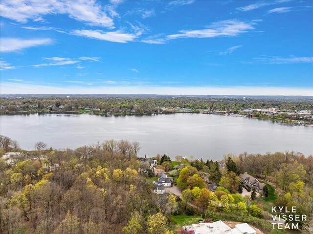 2630 Reeds Lake Ct SE, Grand Rapids, MI 49506 - aerial view of a nearby body of water