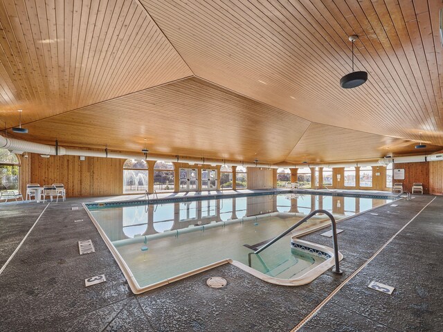 pool featuring a jacuzzi