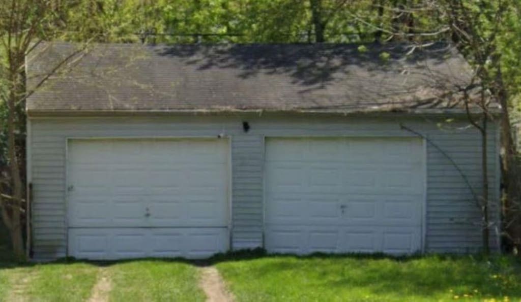 3018 Dakota Ave, Flint, MI 48506 - view of garage