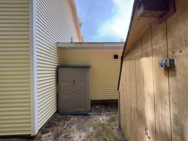 5940 Oak Rd, Rose City, MI 48654 - view of side of property