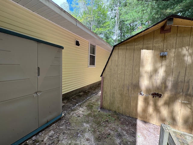 5940 Oak Rd, Rose City, MI 48654 - view of property exterior