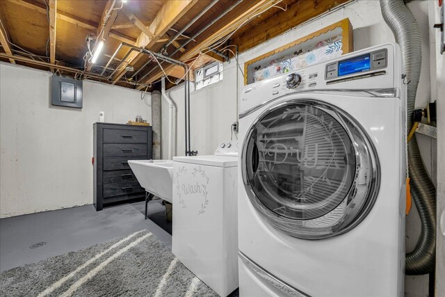 laundry area with laundry area and washing machine and dryer