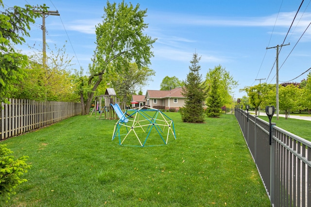 1605 Lloyd Ave, Royal Oak, MI 48073 - view of yard with a playground