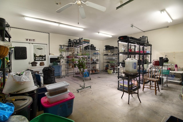 garage featuring a ceiling fan