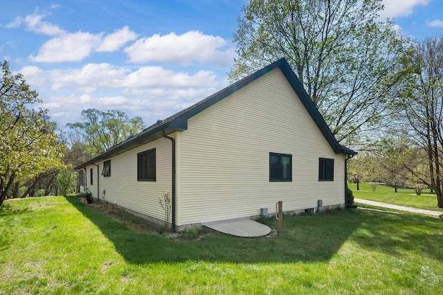 19117 Beaver Dam Rd, Galien, MI 49113 - view of side of home with a yard