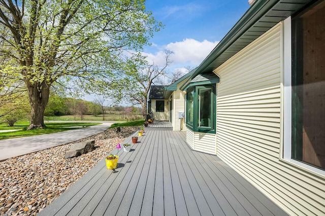 19117 Beaver Dam Rd, Galien, MI 49113 - view of deck