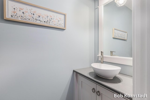3779 Mesa Verde Dr, Hudsonville, MI 49426 - bathroom featuring vanity