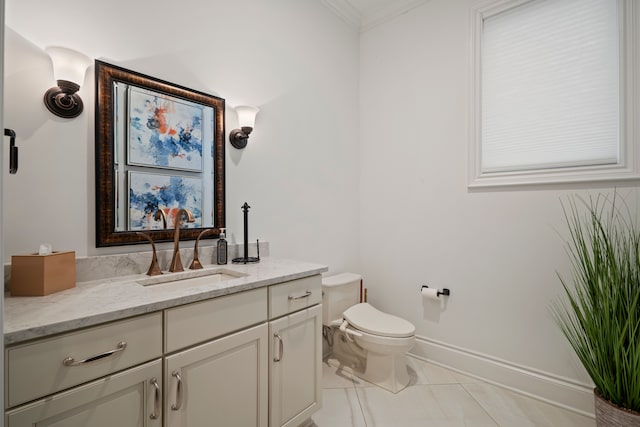 5820 Lakeview Ave, Orchard Lake, MI 48323 - half bathroom with crown molding, toilet, baseboards, and vanity