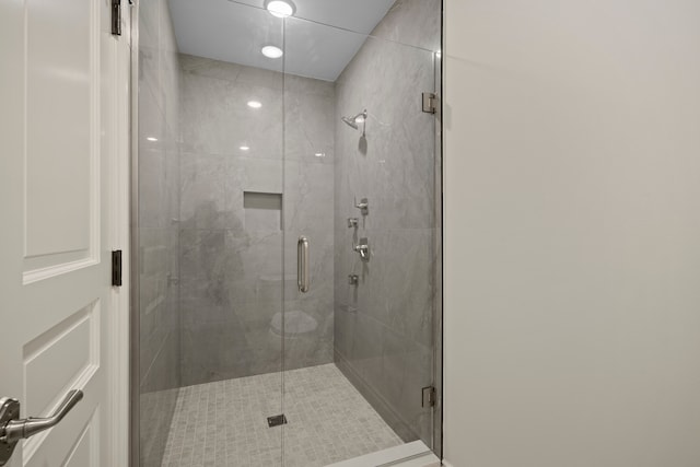5820 Lakeview Ave, Orchard Lake, MI 48323 - bathroom featuring a stall shower