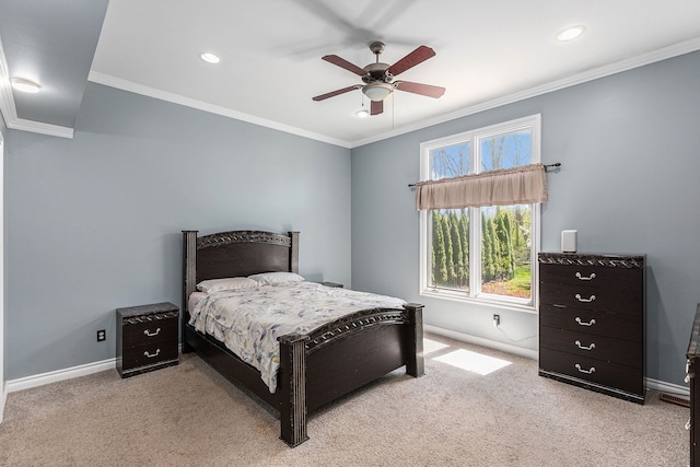 bedroom with ceiling fan, crown molding, baseboards, carpet floors, and recessed lighting