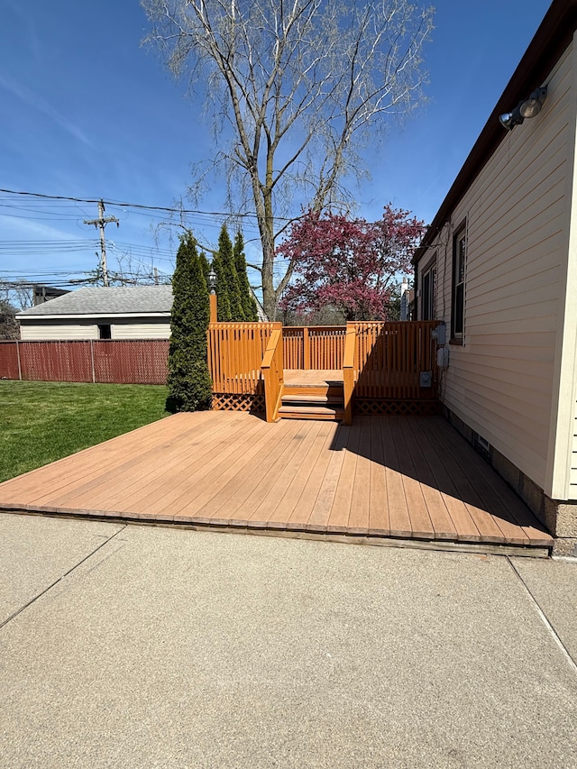 800 Cambridge Rd, Berkley, MI 48072 - view of deck