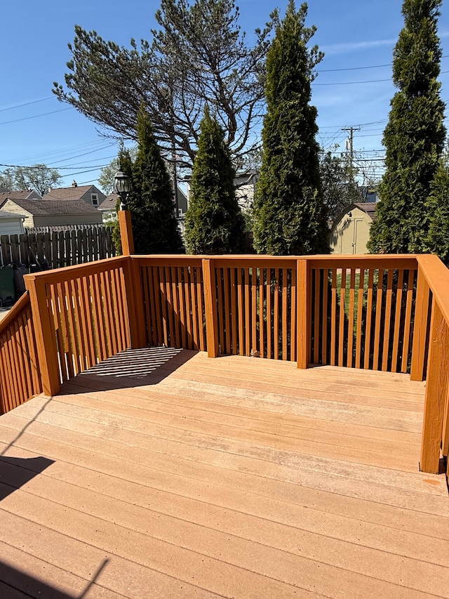 800 Cambridge Rd, Berkley, MI 48072 - wooden terrace with fence
