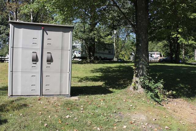 17980 1ST Callejon, Barryton, MI 49305 - exterior details featuring mail area