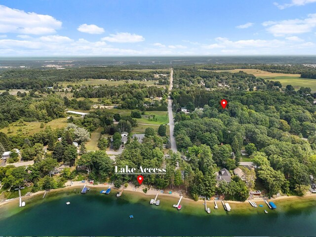 5153 Silver Pines Rd, Traverse City, MI 49685