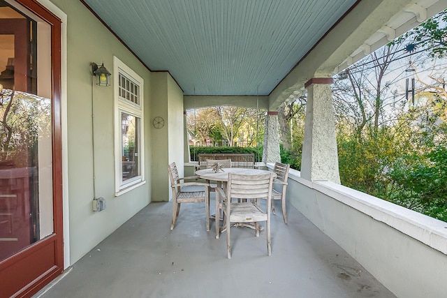 view of patio with outdoor dining space
