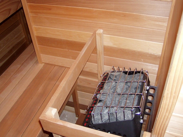 view of sauna / steam room